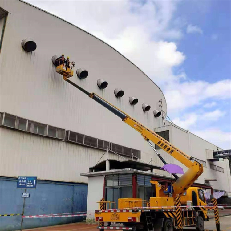 连南高空作业车出租服务：专业广告牌安装解决方案