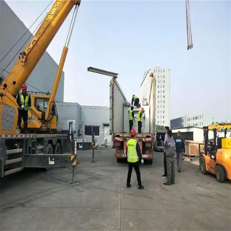 连南如何找到附近的吊车救援服务