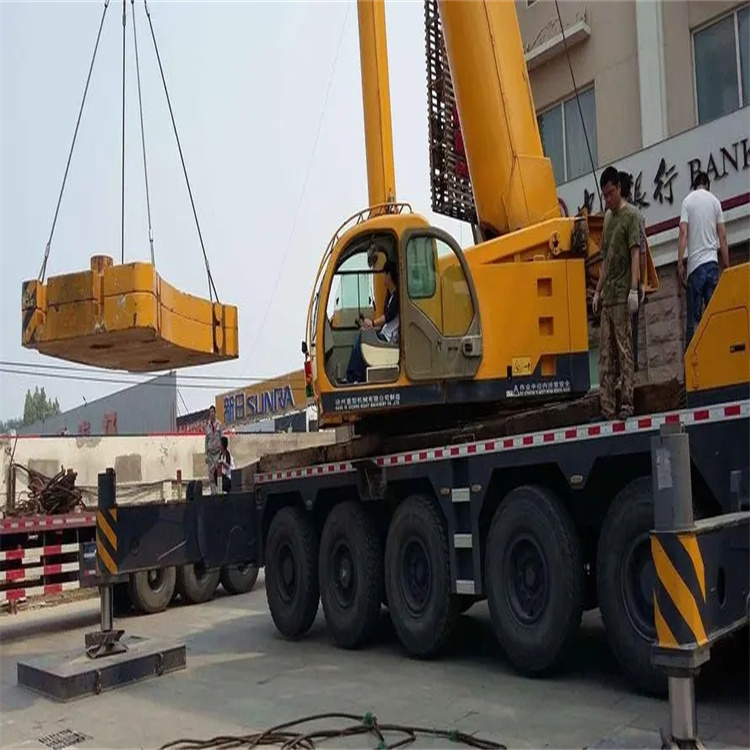 连南当地吊车出租|机器吊装|75吨|工厂搬迁服务